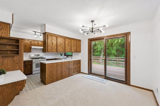 2460 Kewanee Way, Golden Valley, MN 55422