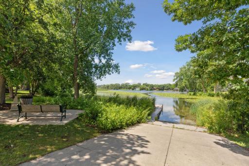 2460 Kewanee Way, Golden Valley, MN 55422