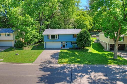 2460 Kewanee Way, Golden Valley, MN 55422