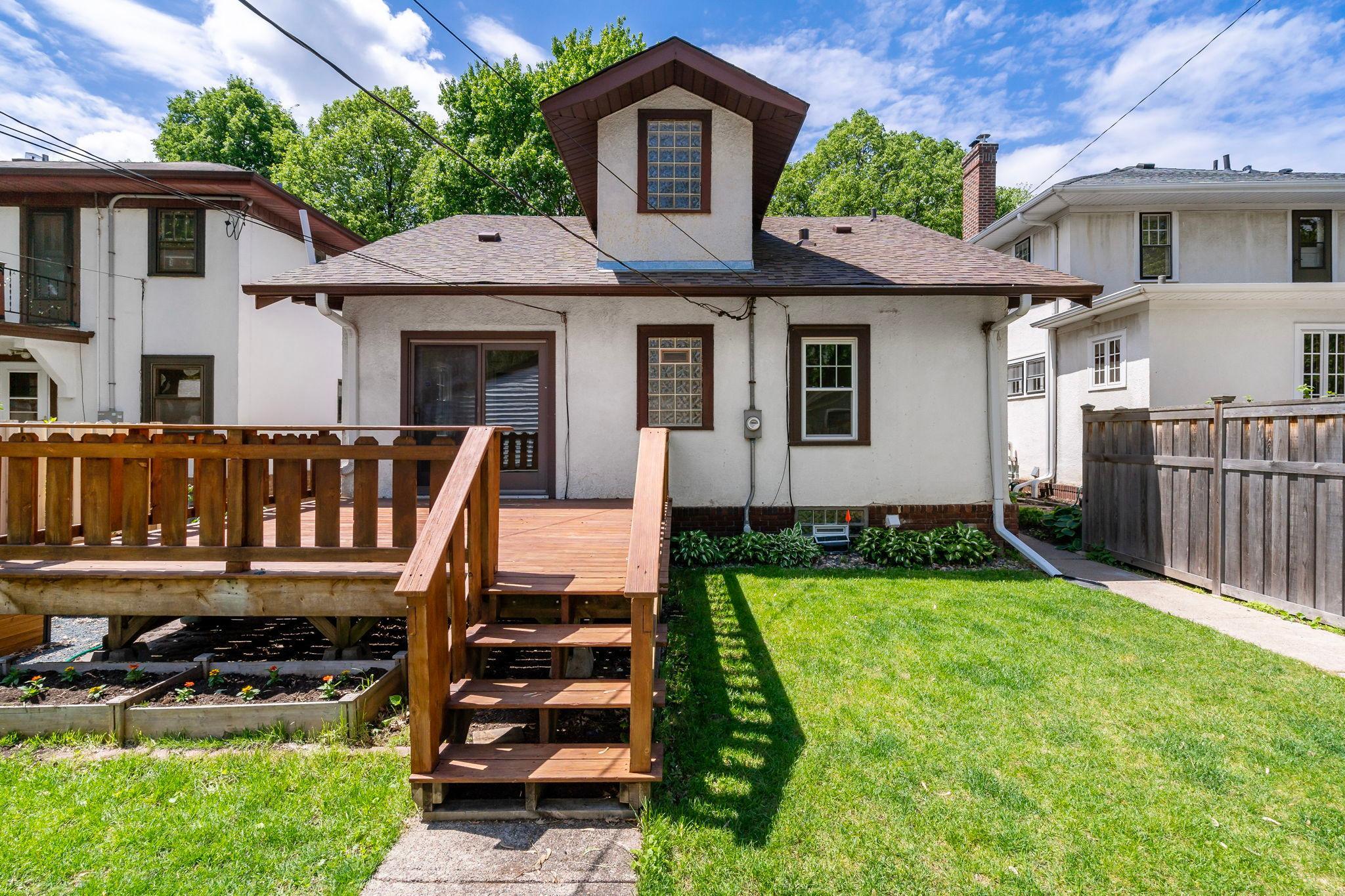 50-web-or-mls-4941 Russell Ave S Minneapolis MN_0008 copy.jpg