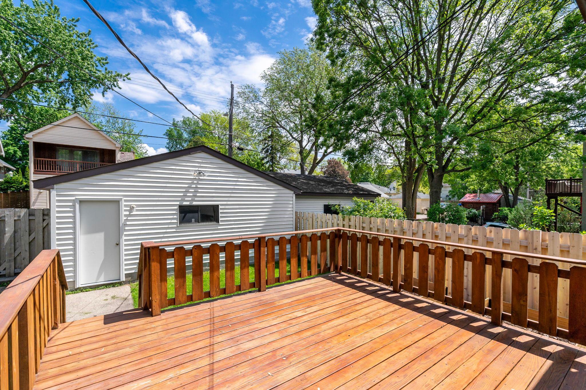 53-web-or-mls-4941 Russell Ave S Minneapolis MN_0011 copy.jpg