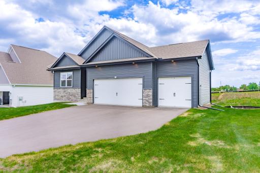 717 Winterberry Lane, Waconia, MN 55387