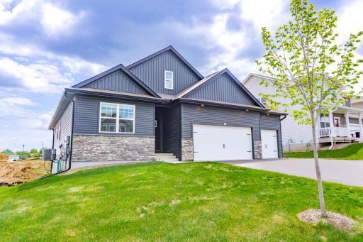717 Winterberry Lane, Waconia, MN 55387