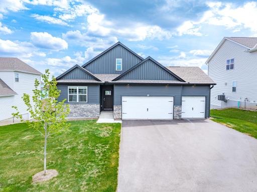 717 Winterberry Lane, Waconia, MN 55387