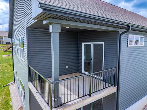 717 Winterberry Lane, Waconia, MN 55387