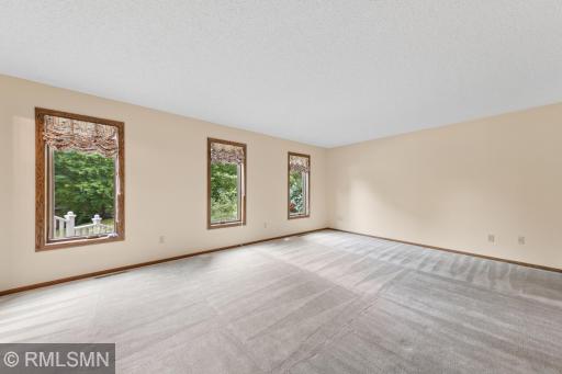 11730 27th Avenue N, Minneapolis, MN 55441