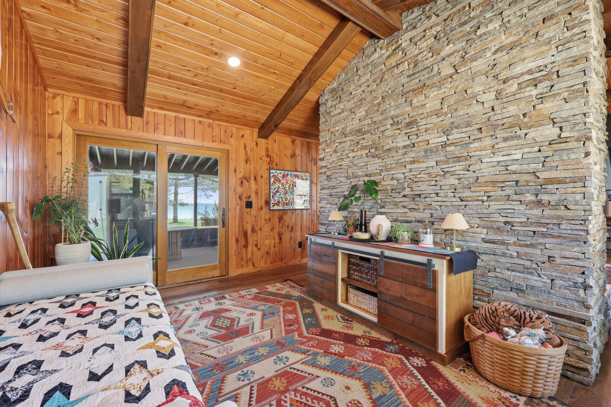 Sunroom/Bonus Room