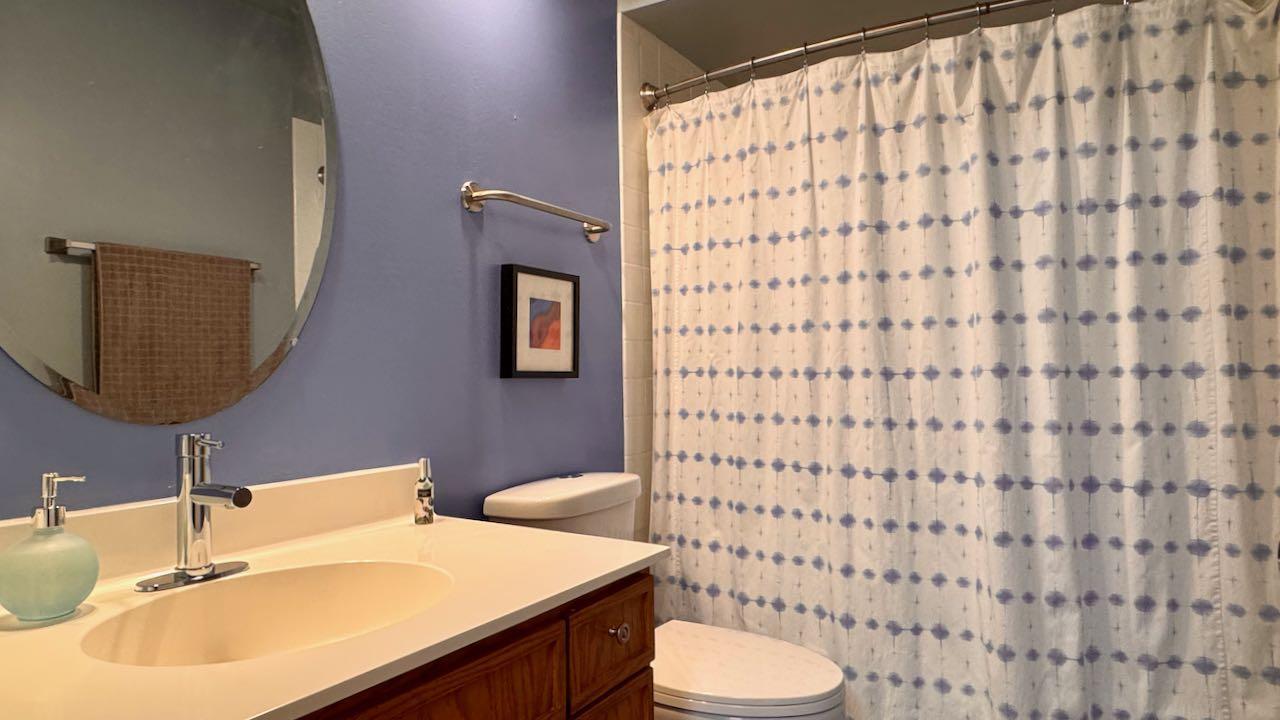 (30) Full Bath Upstairs.jpeg