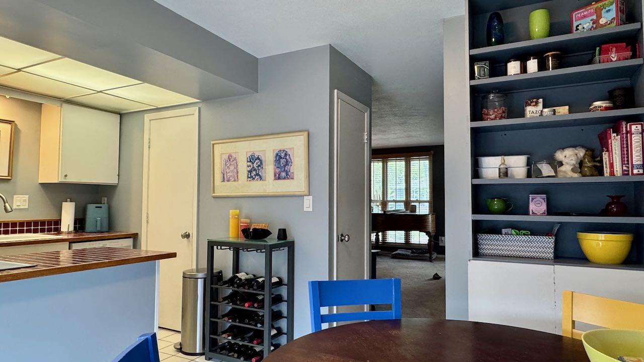 (18) Kitchen Dining Living Room.jpeg
