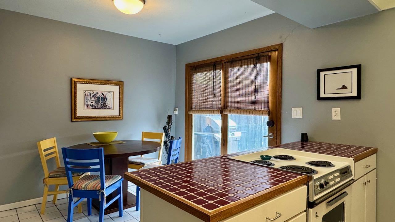 (17) Kitchen Dining.jpeg