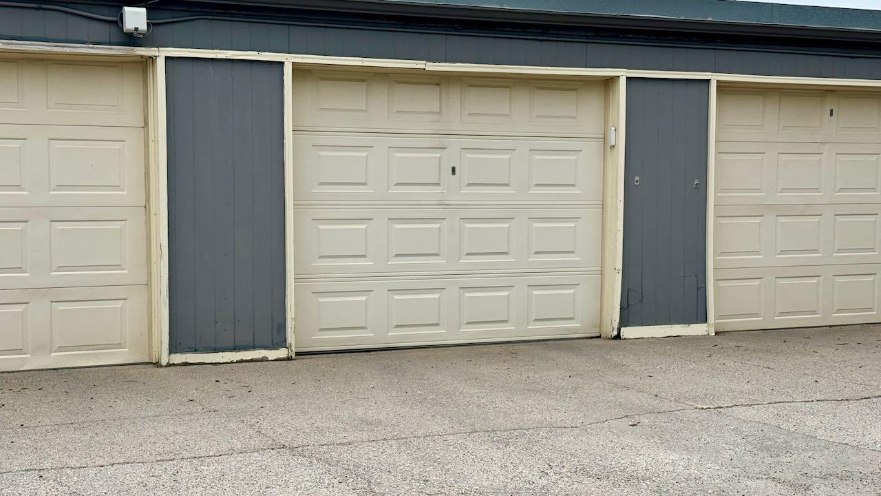 (42) Garage.jpeg