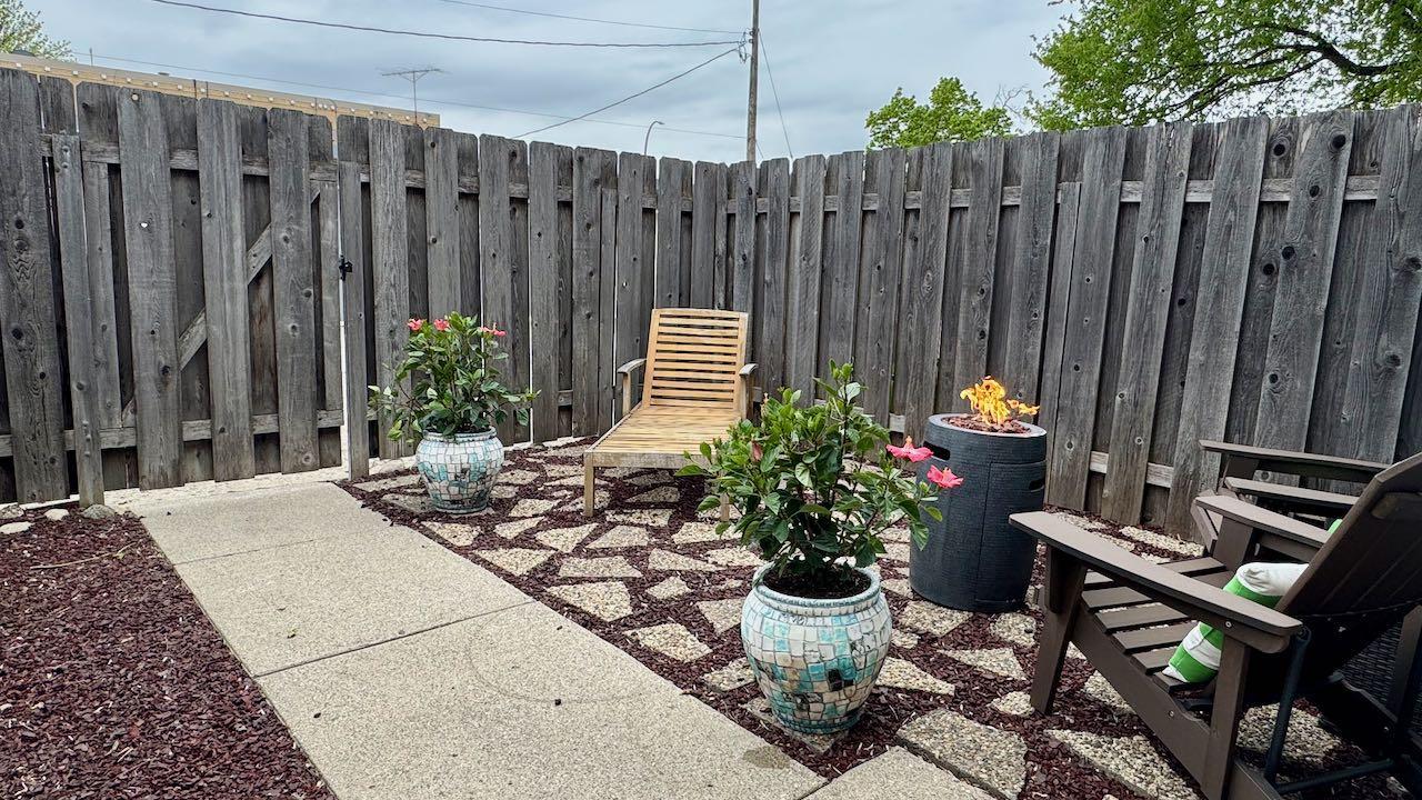 (37) Private Fenced Backyard.jpeg