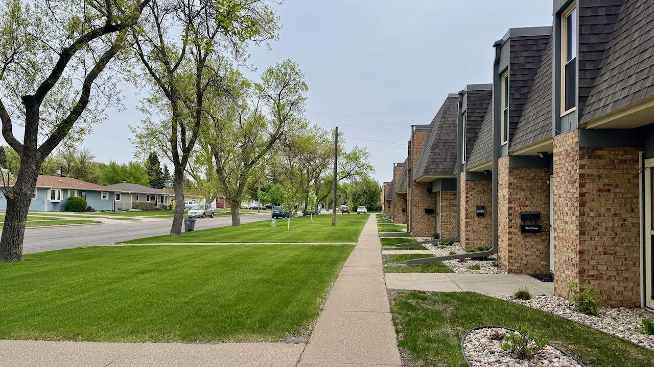 (40) Front of Home.jpeg