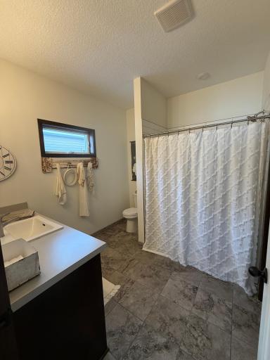 801 Golden Way NW, Isanti, MN 55040