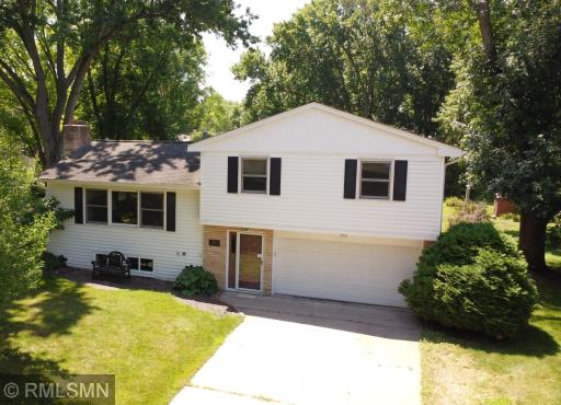16401 Temple Drive S, Minnetonka, MN 55345