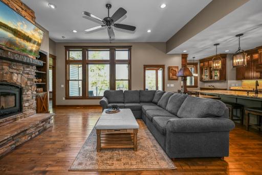 Where comfort, character & lake living come together