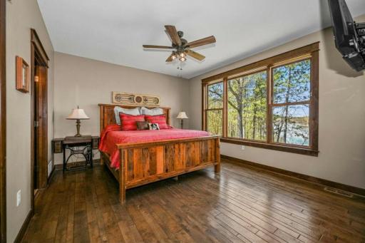 Wake up to peaceful lake views every morning