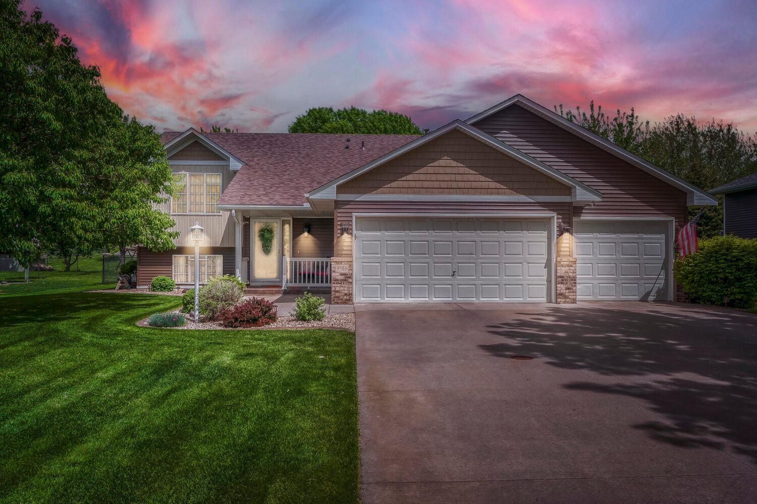 Virtual twilight Photo of front of home