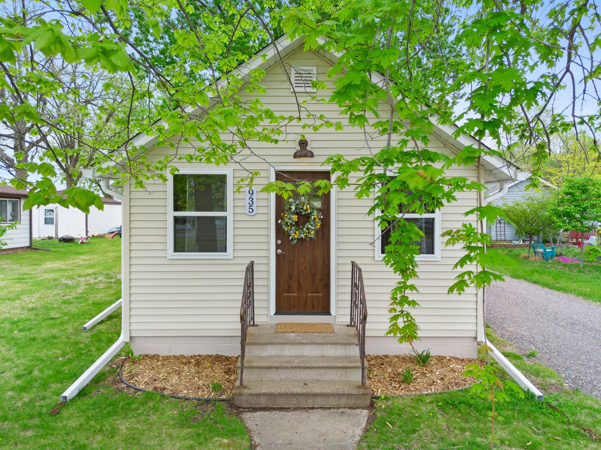 MOVE IN READY!