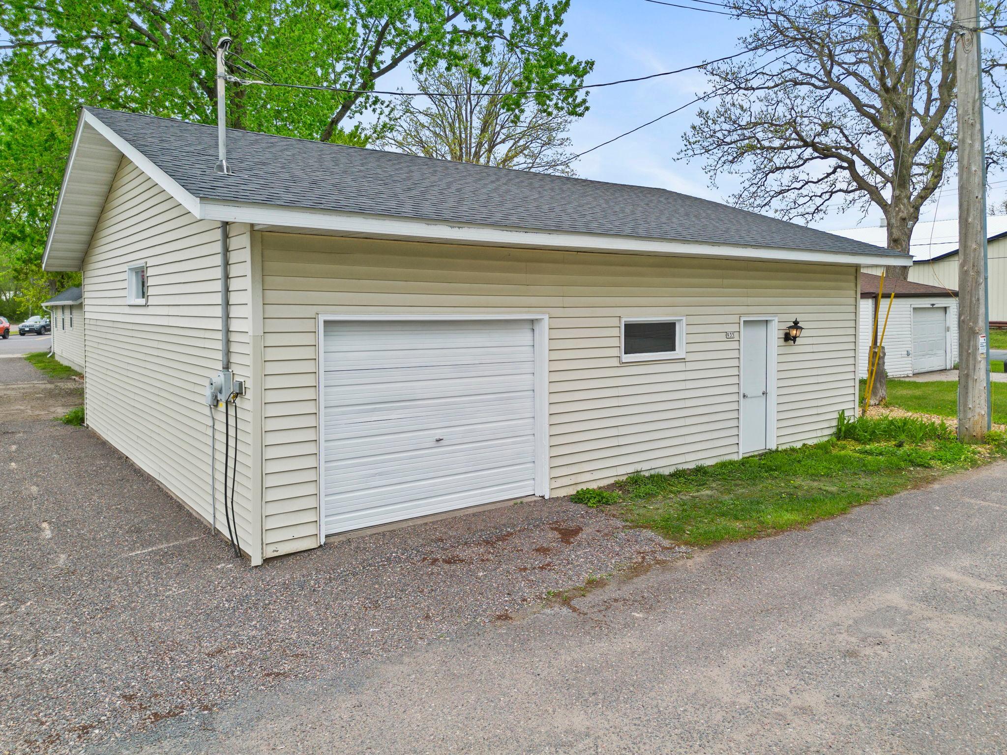 32x34 heated garage