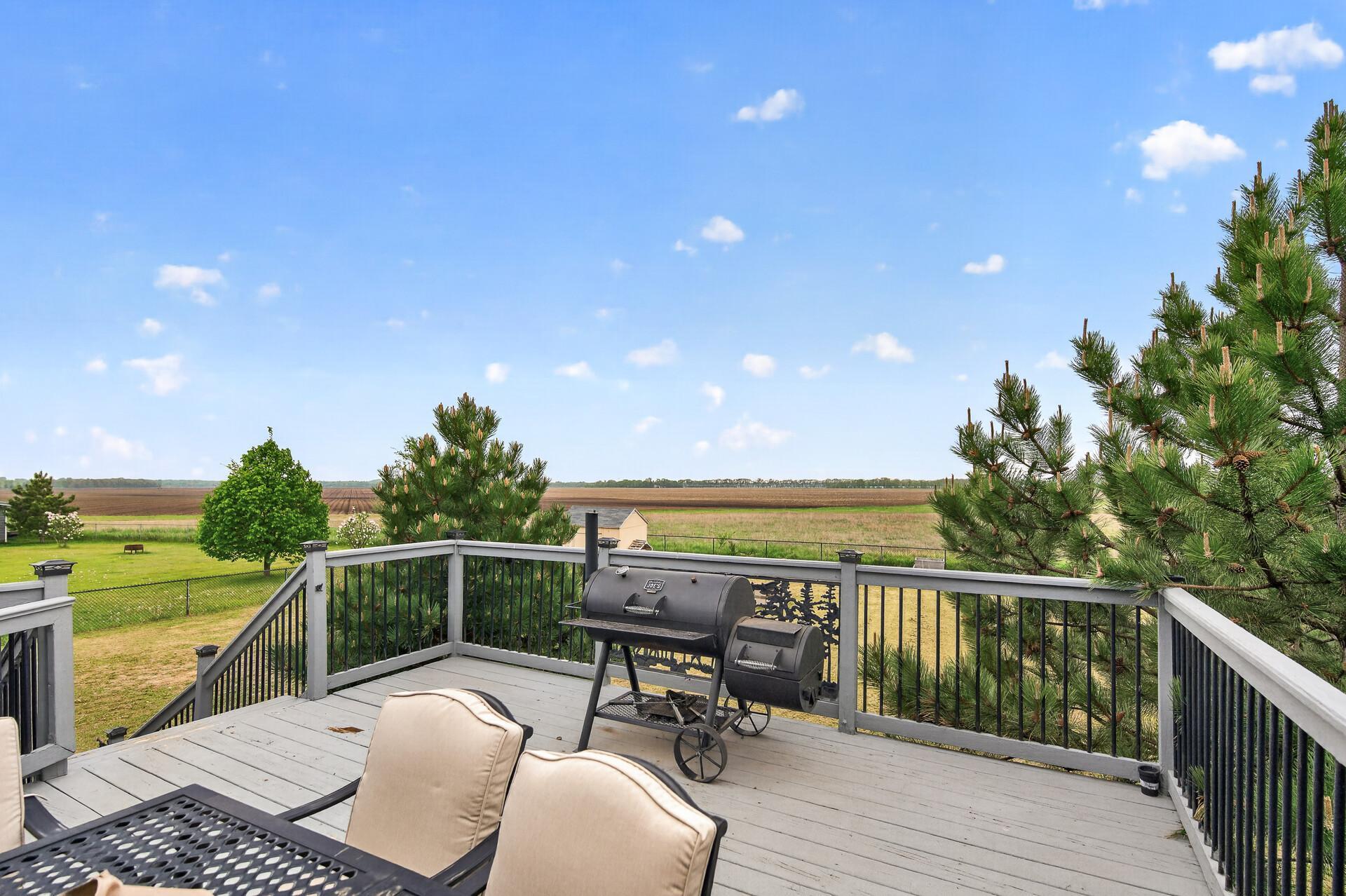 49_898_Harrison_Drive49_mls.jpg