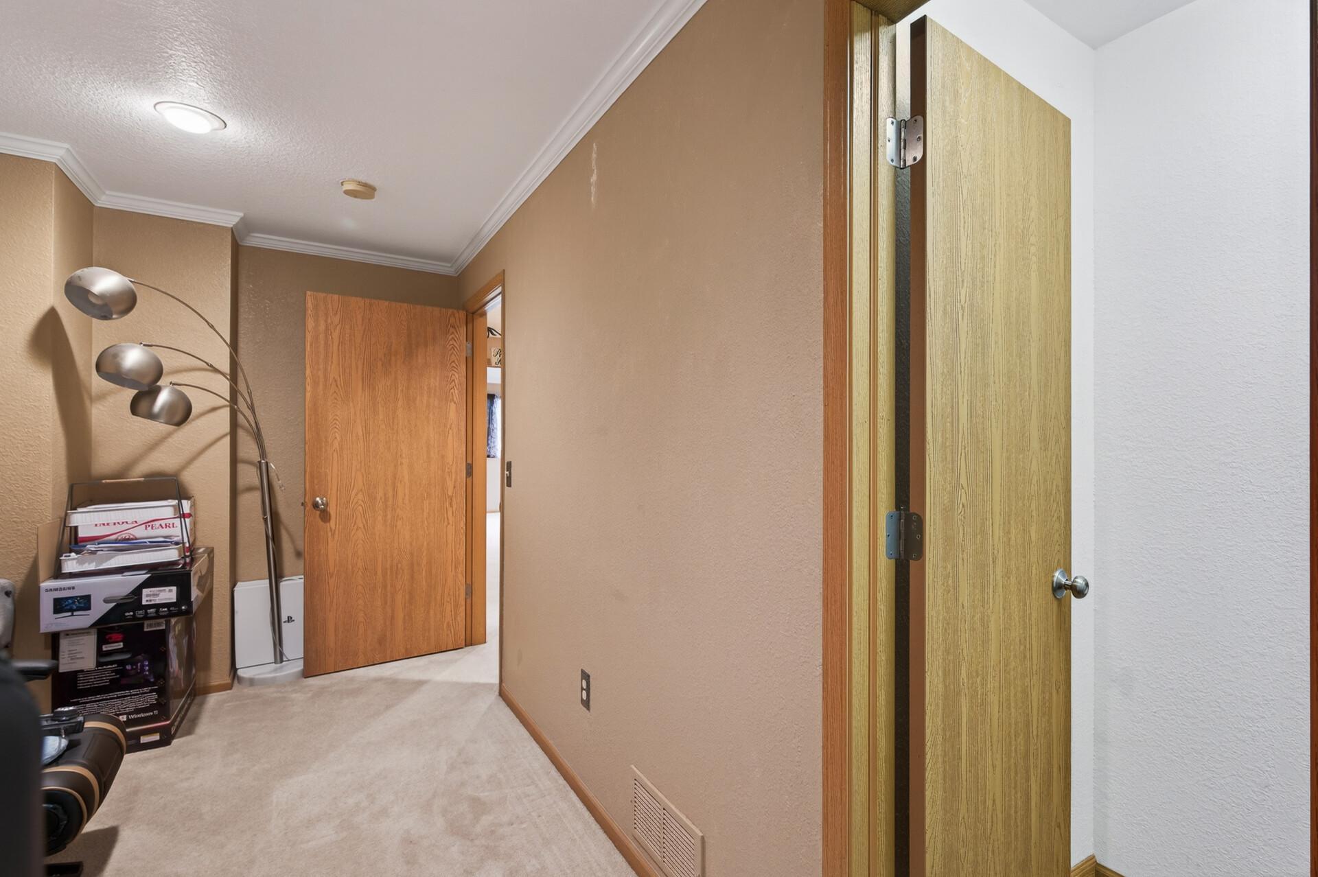 38_898_Harrison_Drive38_mls.jpg