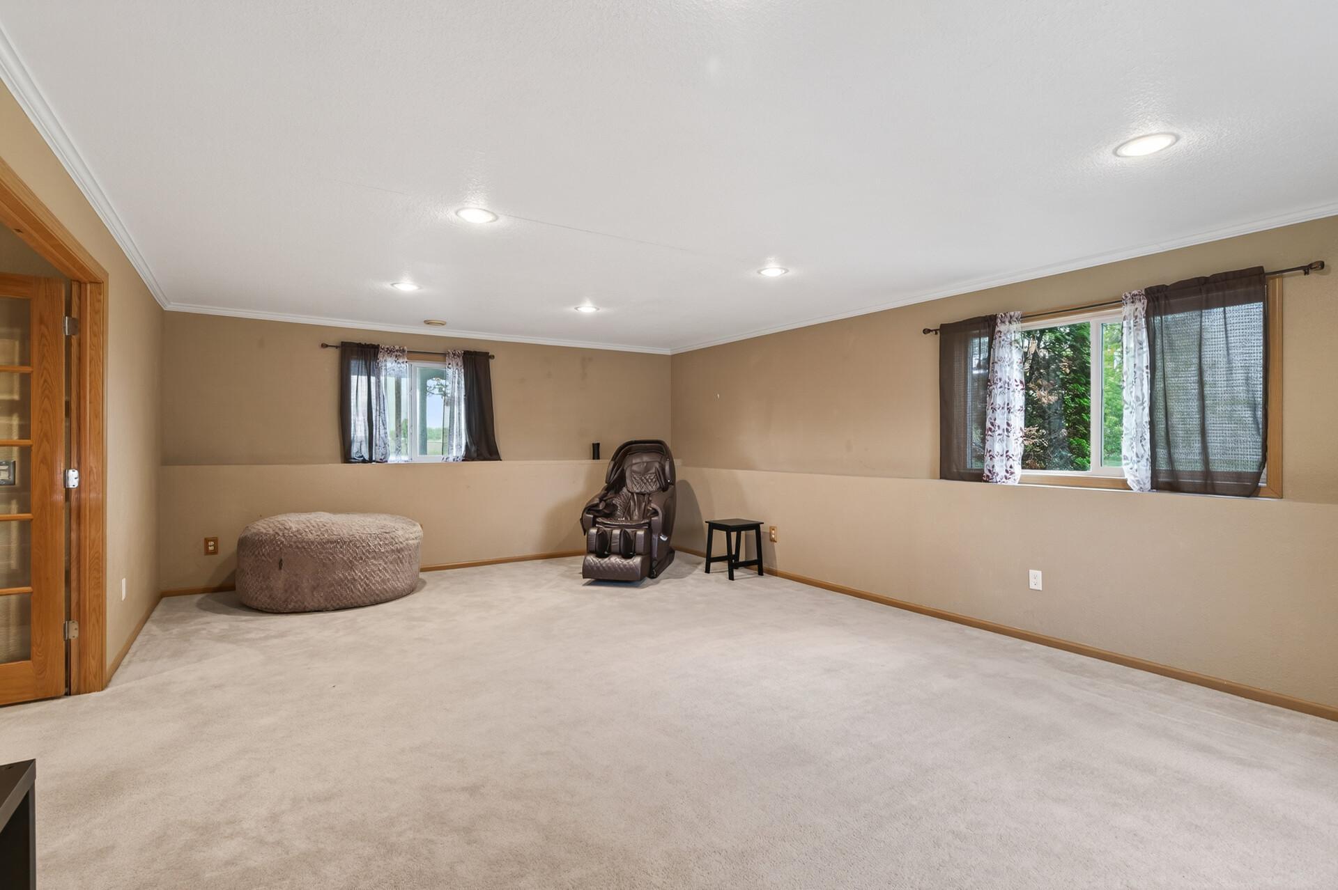 36_898_Harrison_Drive36_mls.jpg