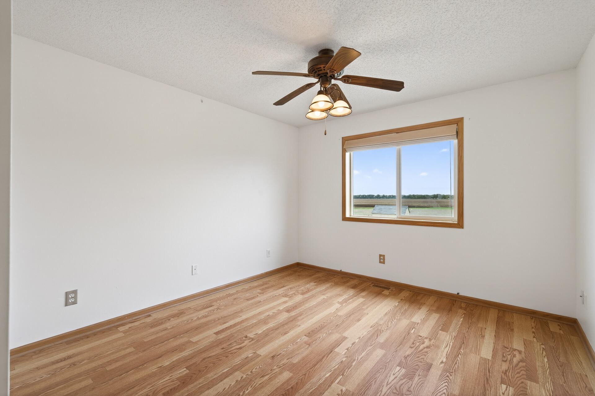 27_898_Harrison_Drive27_mls.jpg