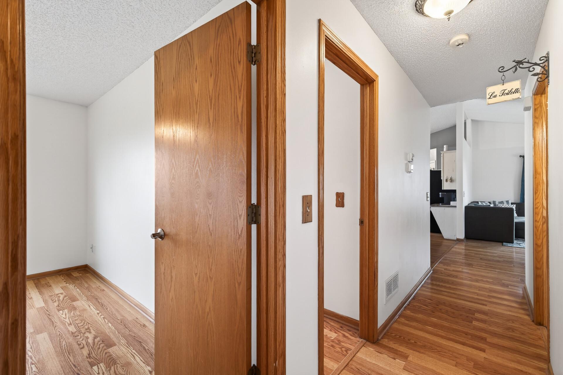 26_898_Harrison_Drive26_mls.jpg