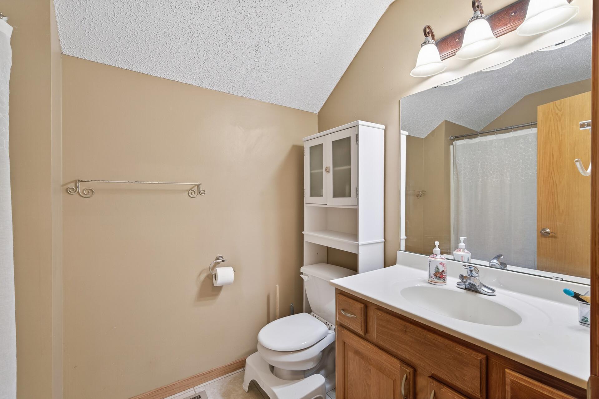 25_898_Harrison_Drive25_mls.jpg