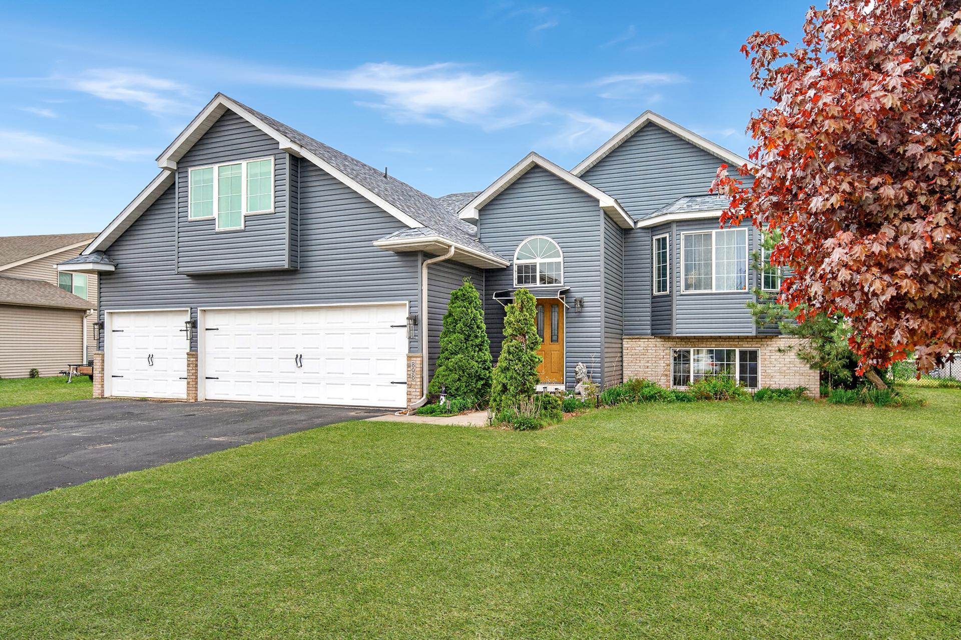 01_898_Harrison_Drive1_mls.jpg