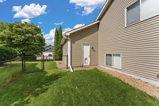 2891 Meadow Brook Drive, Saint Paul, MN 55125