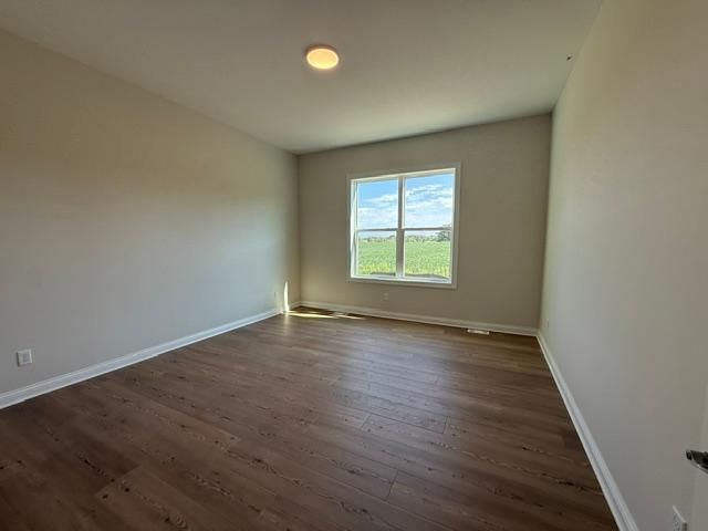 Spacious and serene, this primary bedroom offers a relaxing retreat at the end of the day. With generous square footage, soft natural light, the room promotes both rest and quiet moments of retreat.