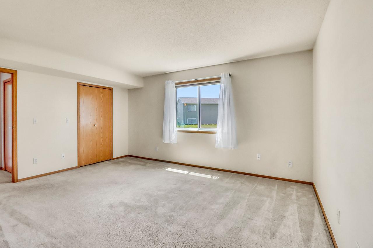 Primary Bedroom1_2-g.jpg