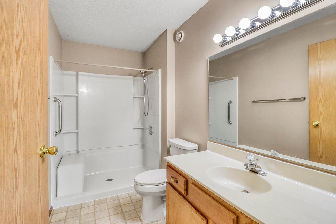 Primary Bathroom1_1-g.jpg