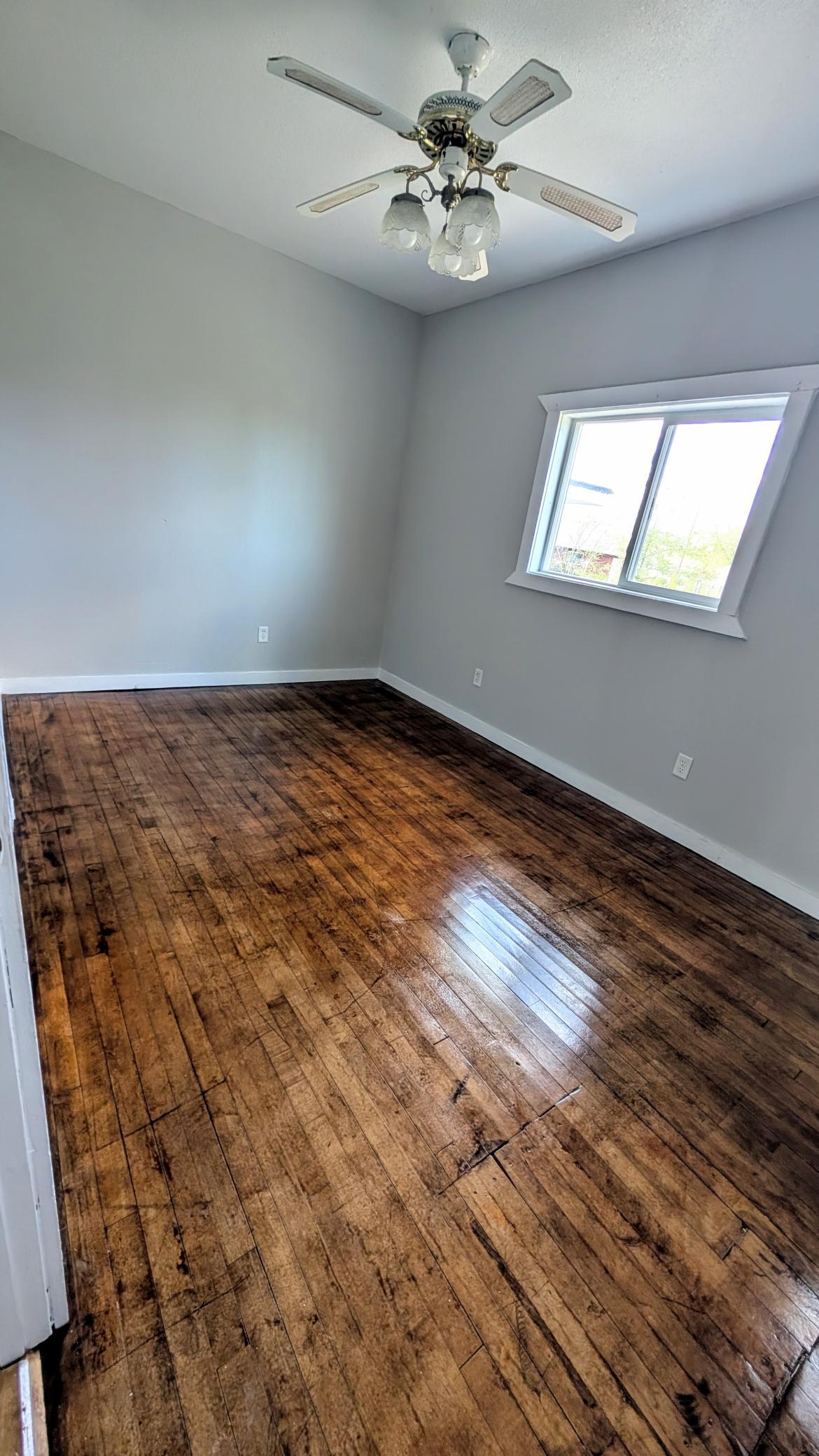 Main fl bedroom2