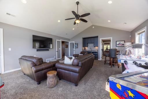 298 Shorewood Drive, Detroit Lakes, MN 56501