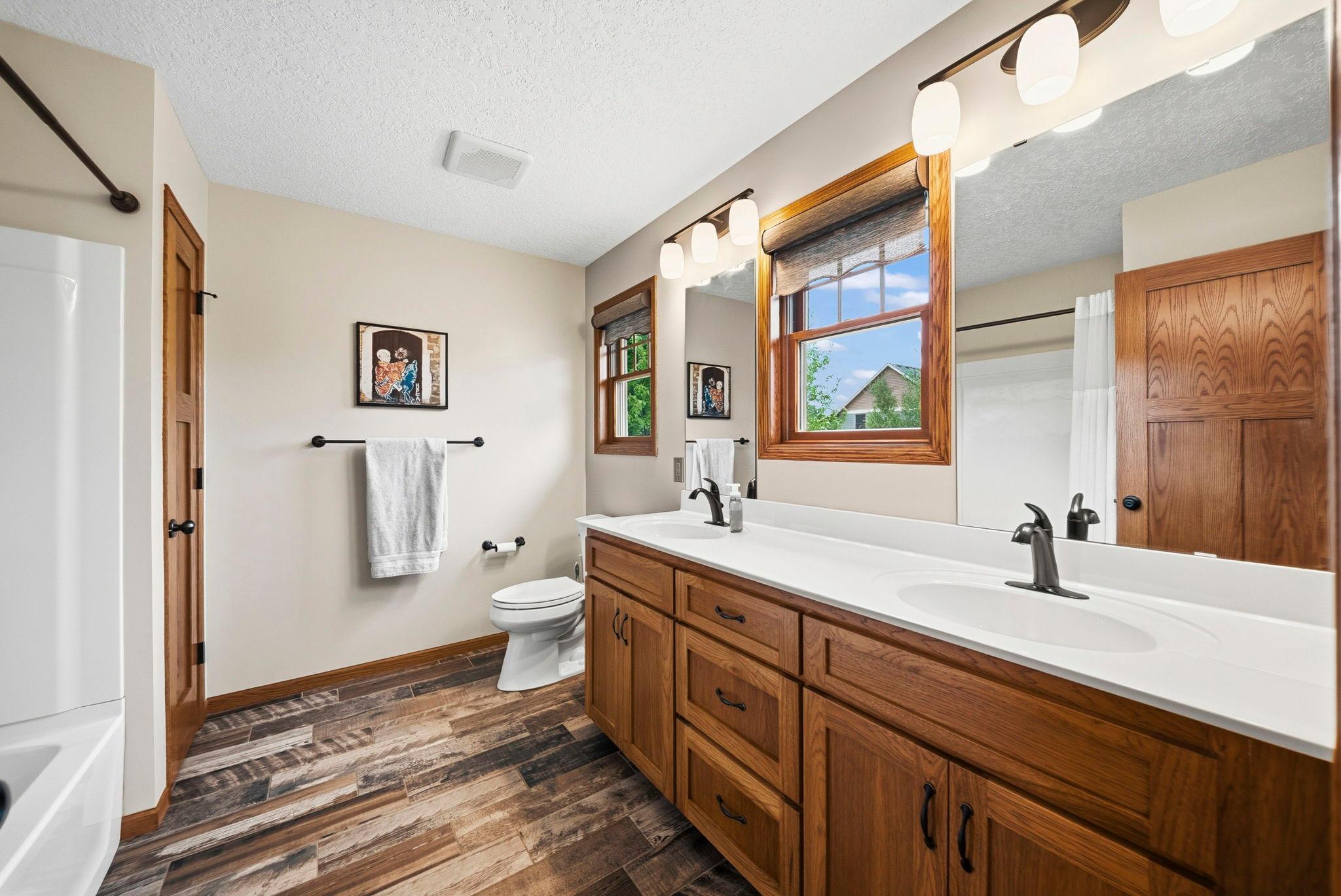 Shared full bathroom