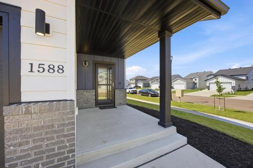 1588 67th Avenue S, Fargo, ND 58104