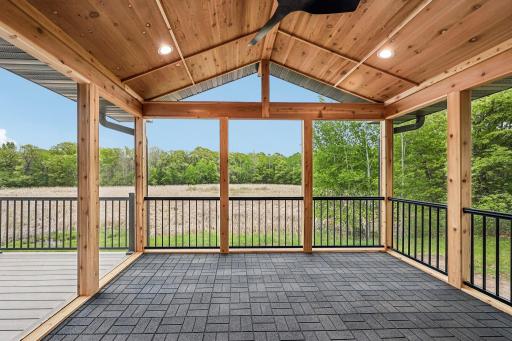 New Screen Porch with Breath-taking Views!