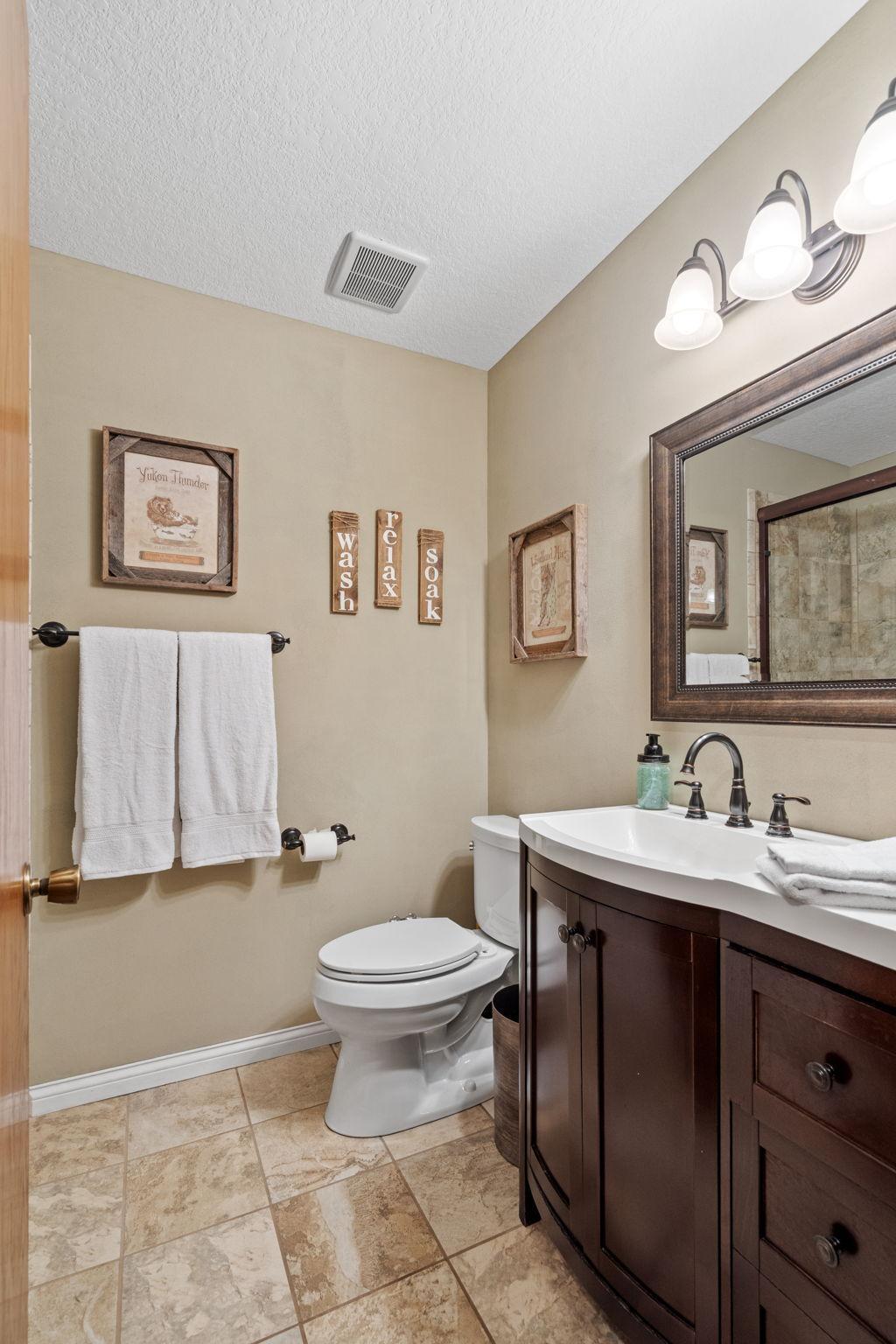 35-web-or-mls-17469 Lorence Way-35.jpg