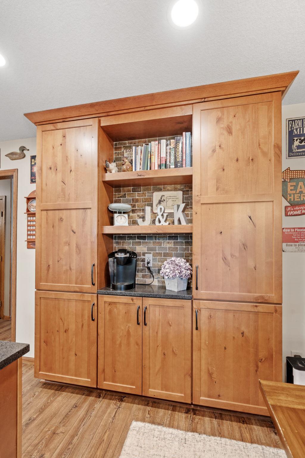 26-web-or-mls-17469 Lorence Way-26.jpg