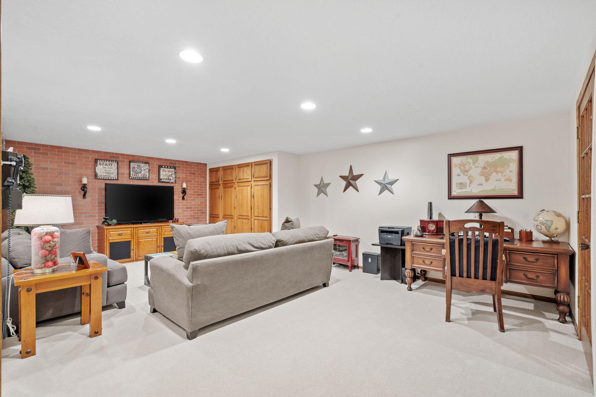 46-web-or-mls-17469 Lorence Way-46.jpg