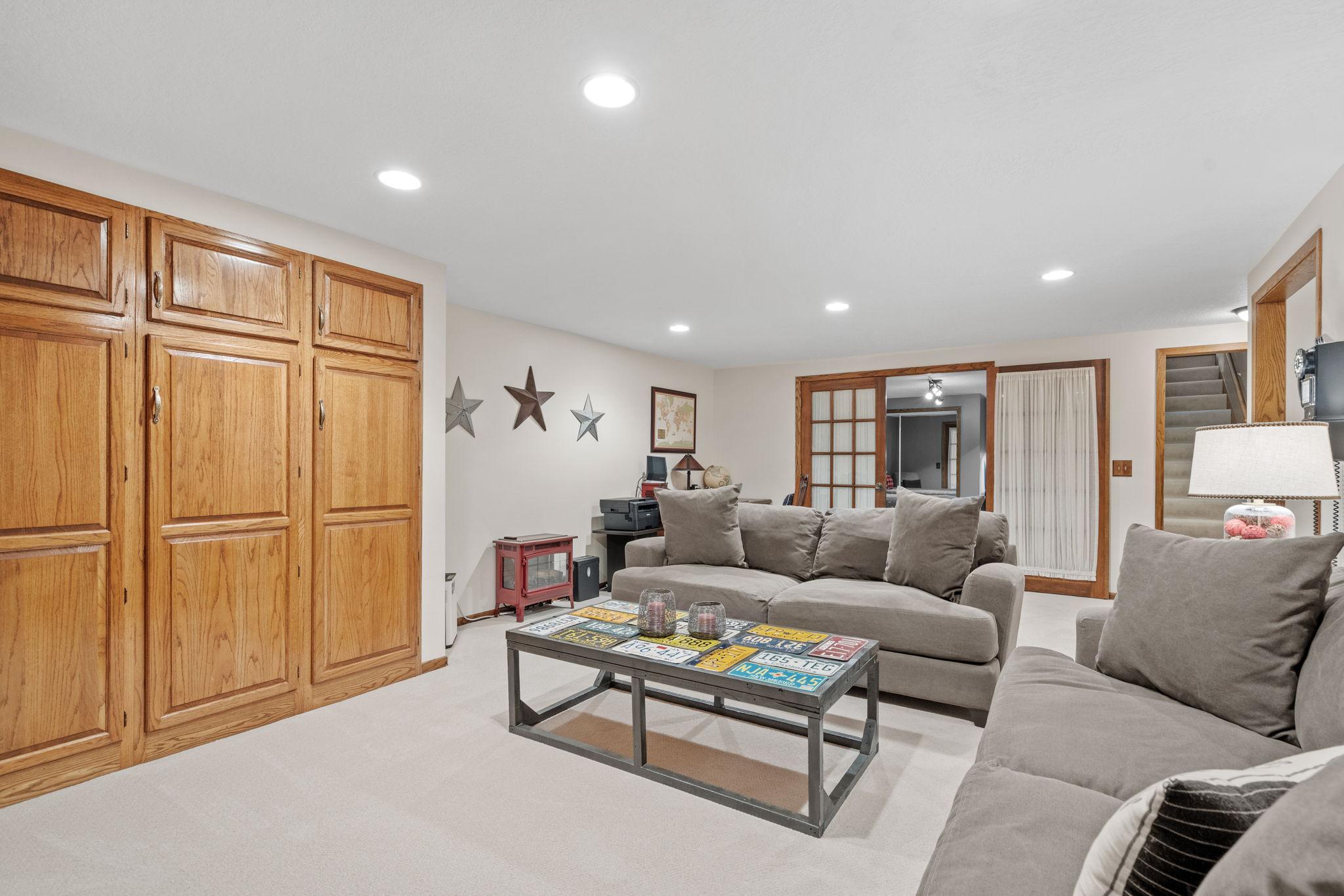 48-web-or-mls-17469 Lorence Way-48.jpg