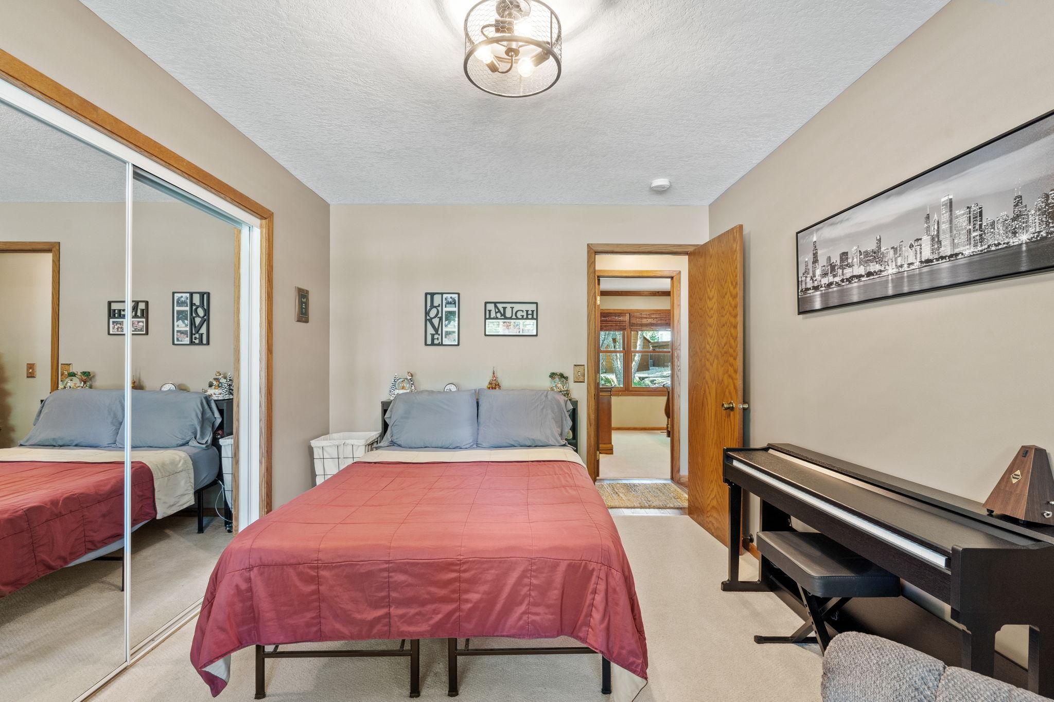 42-web-or-mls-17469 Lorence Way-42.jpg