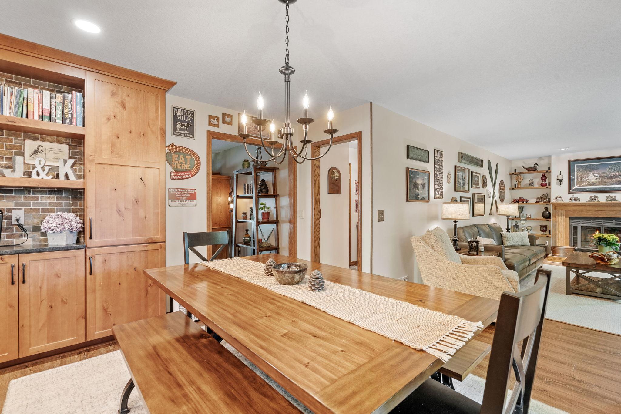 27-web-or-mls-17469 Lorence Way-27.jpg