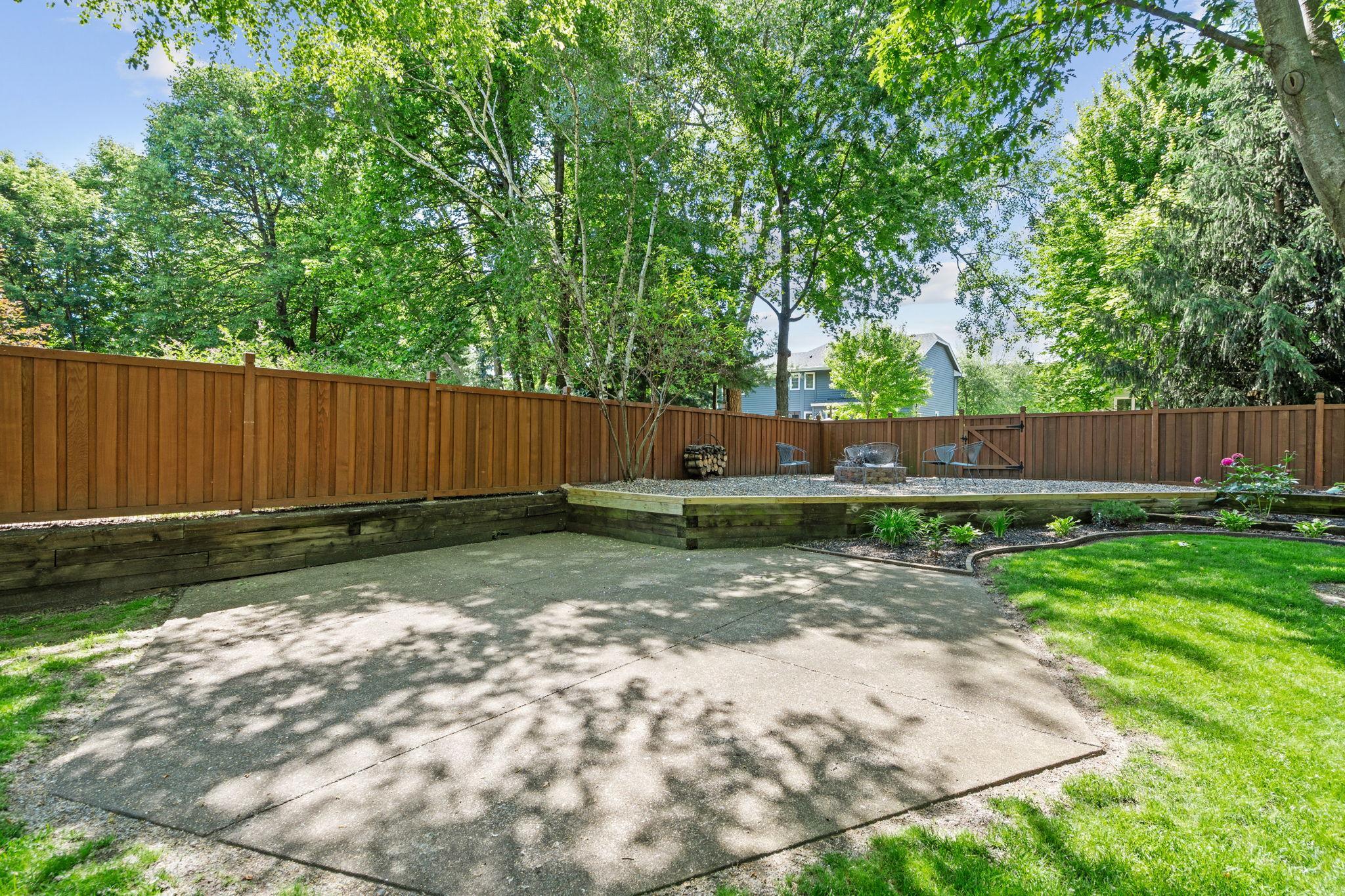 16-web-or-mls-17469 Lorence Way-16.jpg