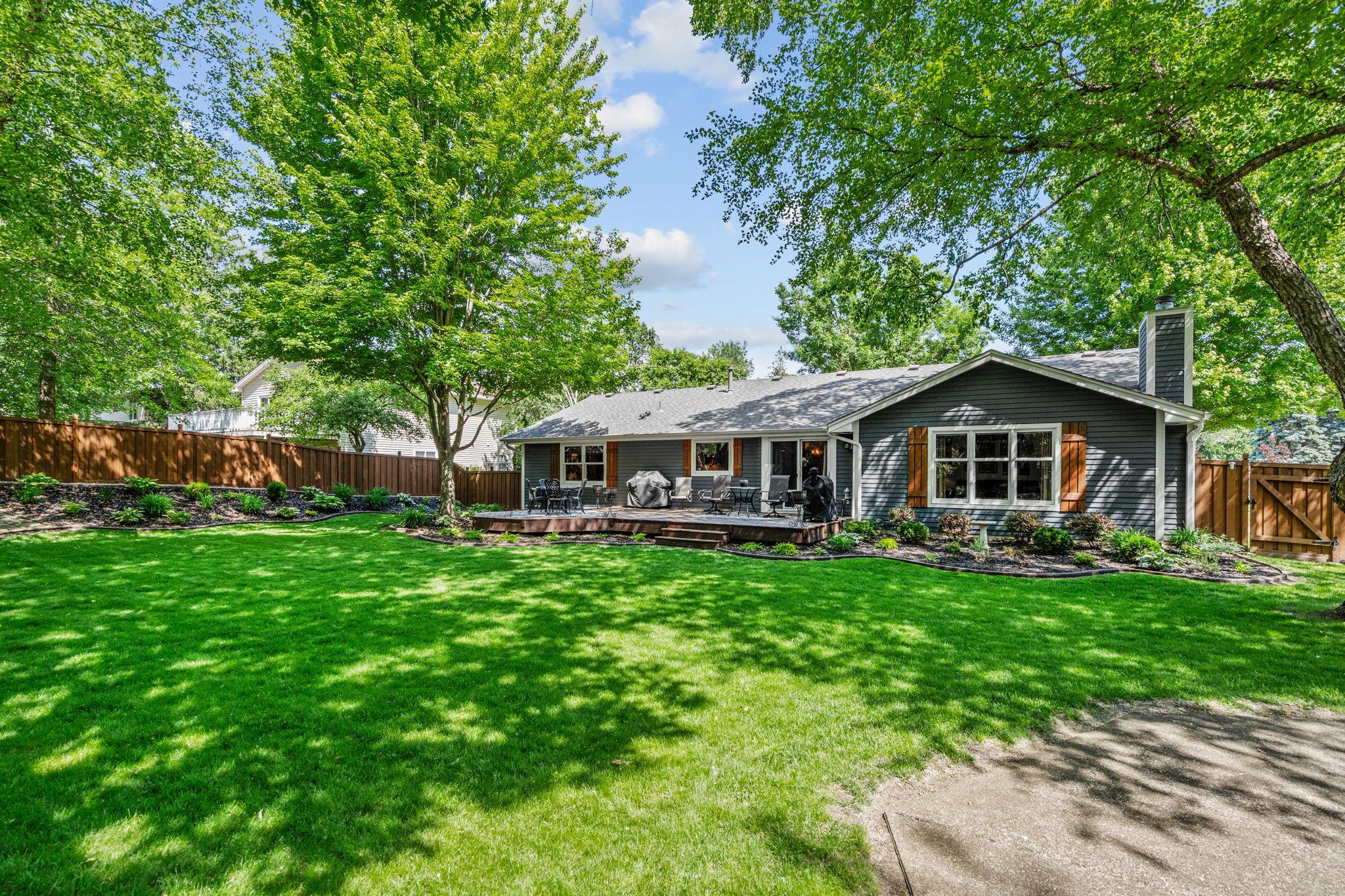 15-web-or-mls-17469 Lorence Way-15.jpg