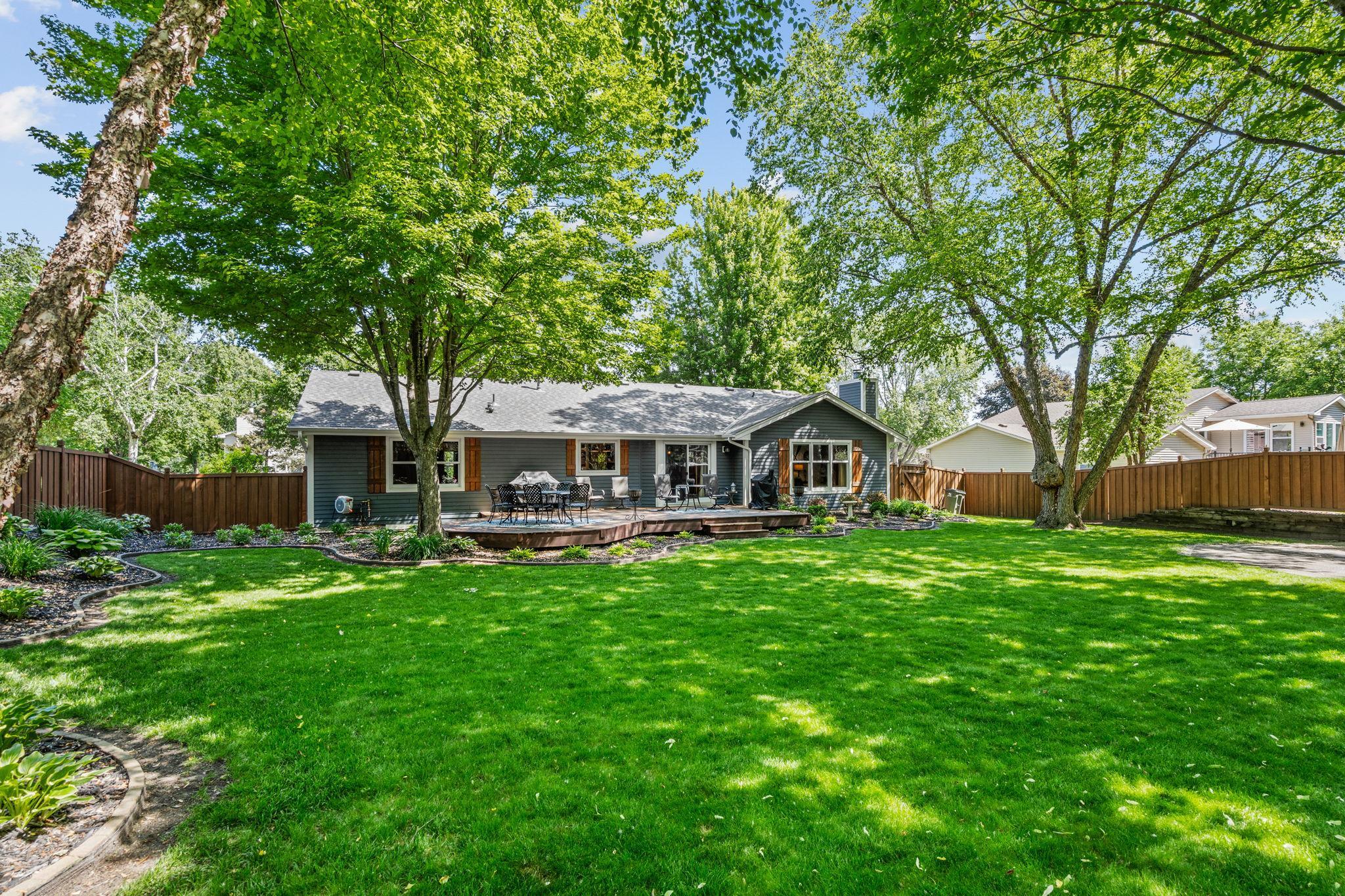 13-web-or-mls-17469 Lorence Way-13.jpg