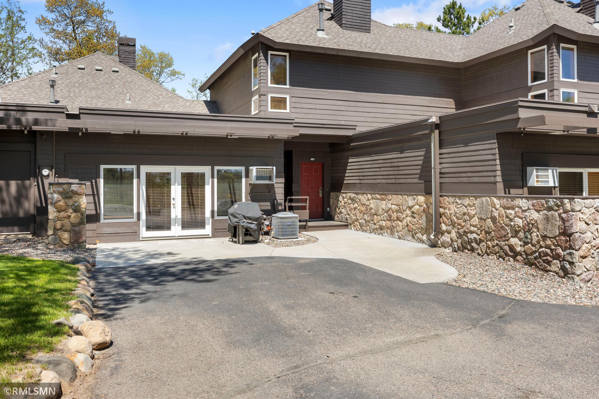 Entry driveway.jpg